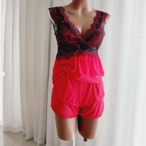 BABYDOLL EM TULE COM DETALHES EM RENDA PRETA