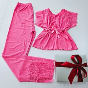 PIJAMA CANELADO COM DETALHES EM RENDA  – ROSA