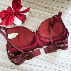 SUTIÃ LISO COM DETALHES EM RENDA – BORDO