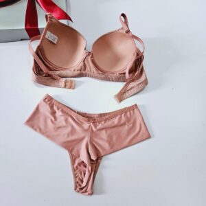 LINGERIE BÁSICA EM MICROFIBRA COM BOJO