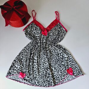 CAMISOLA CURTA E ESTAMPADA EM MICROFIBRA