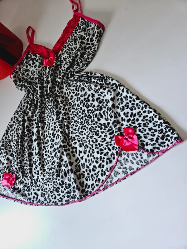 CAMISOLA CURTA E ESTAMPADA EM MICROFIBRA - Image 2