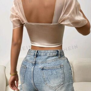 CROPPED COM MANGAS CURTAS