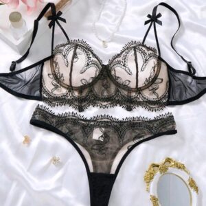 LINGERIE EM TULLE SEM BOJO